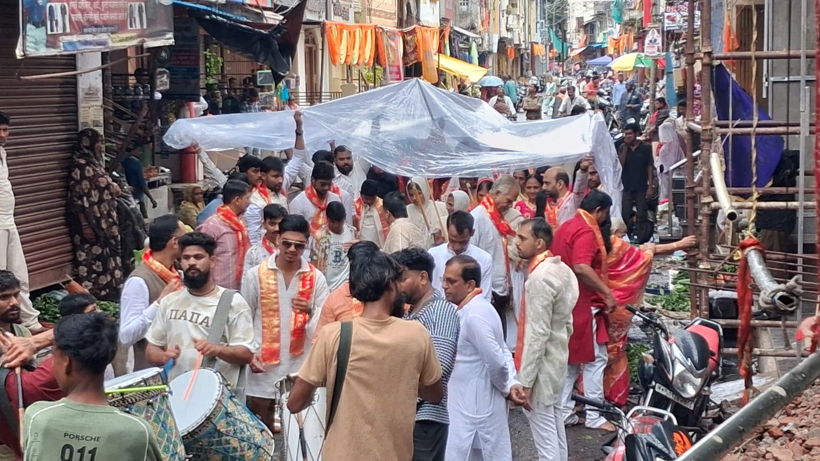 बाग में पूज्य साध्वी ऋजुप्रिया श्रीजी म.सा. का भव्य चातुर्मास नगर प्रवेश, श्रद्धा और भक्ति से गूंजा पूरा नगर