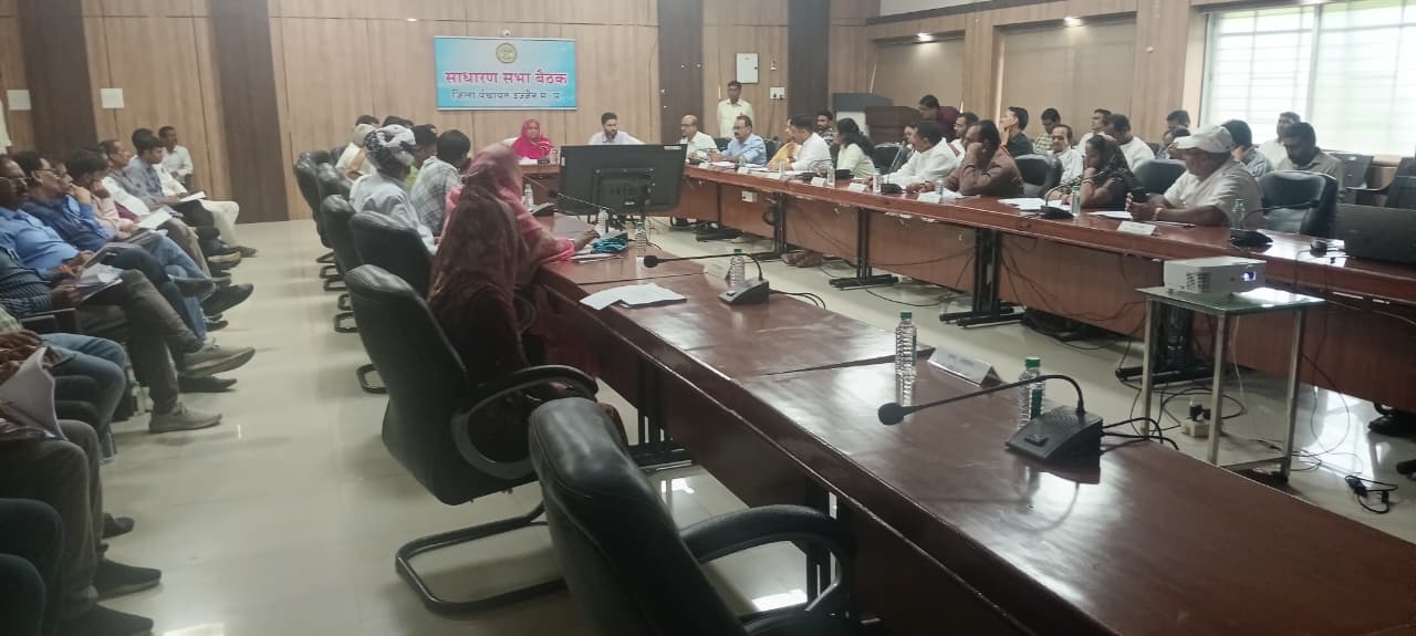 राधा मालवीय जिला पंचायत बैठक: 5 बड़े मुद्दों पर ऐतिहासिक और सख्त कार्रवाई, उपस्वास्थ्य केंद्रों की होगी जांच
