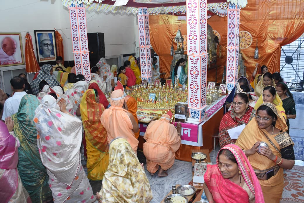 Gwalior में इंद्रध्वज महामंडल विधान का आयोजन, इंद्र-इंद्राणियों ने की भगवान जिनेंद्र की आराधना