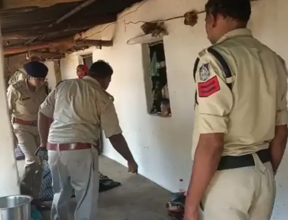 Woman Allegedly Killed with an Axe by Husband Over Suspected Infidelity in Anuppur, Accused Arrested