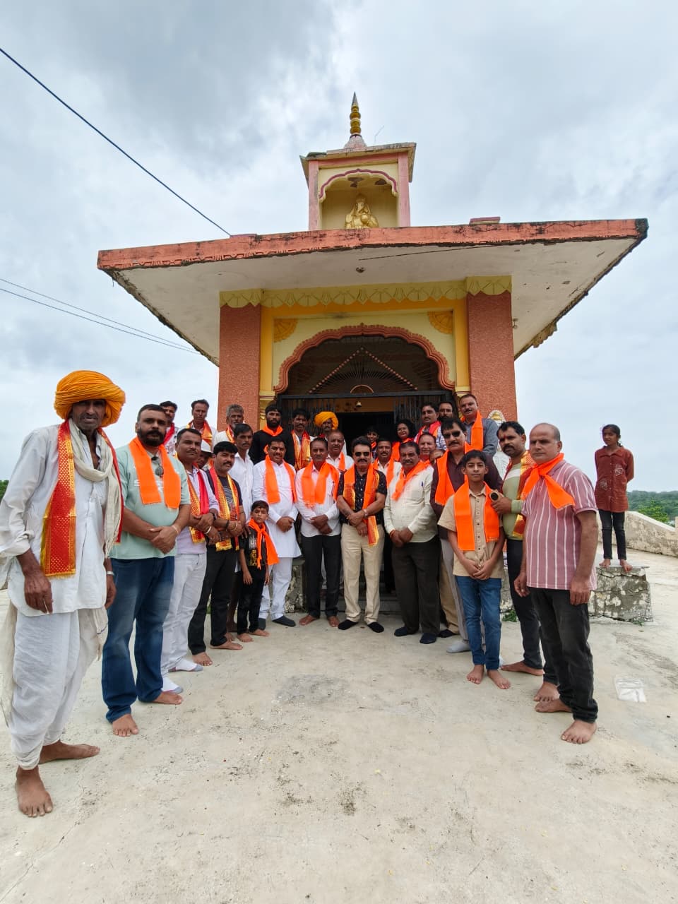 Akhil Bharatiya Kshatriya Mahasabha members and villagers planting 50 saplings at Kilodiya Moksh Dham in Nagda to promote environmental conservation, along with installing water bowls for birds