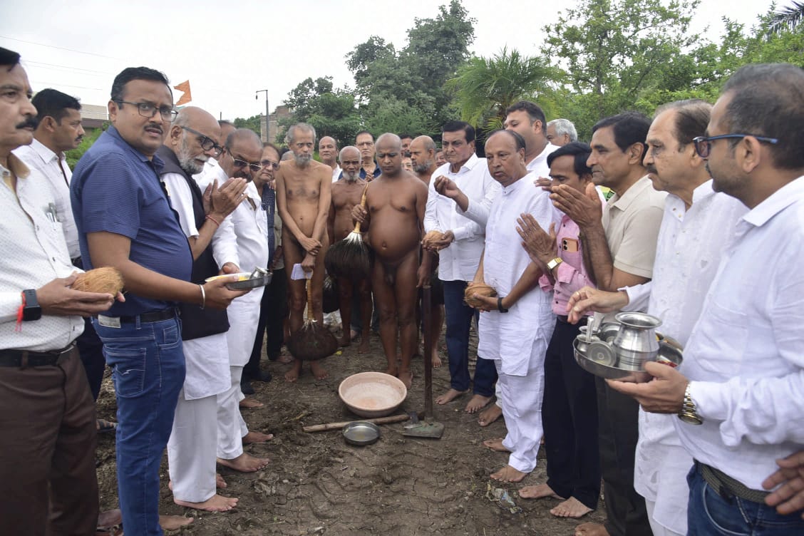 आचार्य सुनील सागर जी महाराज चातुर्मास 2026: 60 पिच्छी संघ के सानिध्य में धर्म गंगा पंडाल का भव्य भूमि पूजन, जानिए पूरी विशेष रिपोर्ट