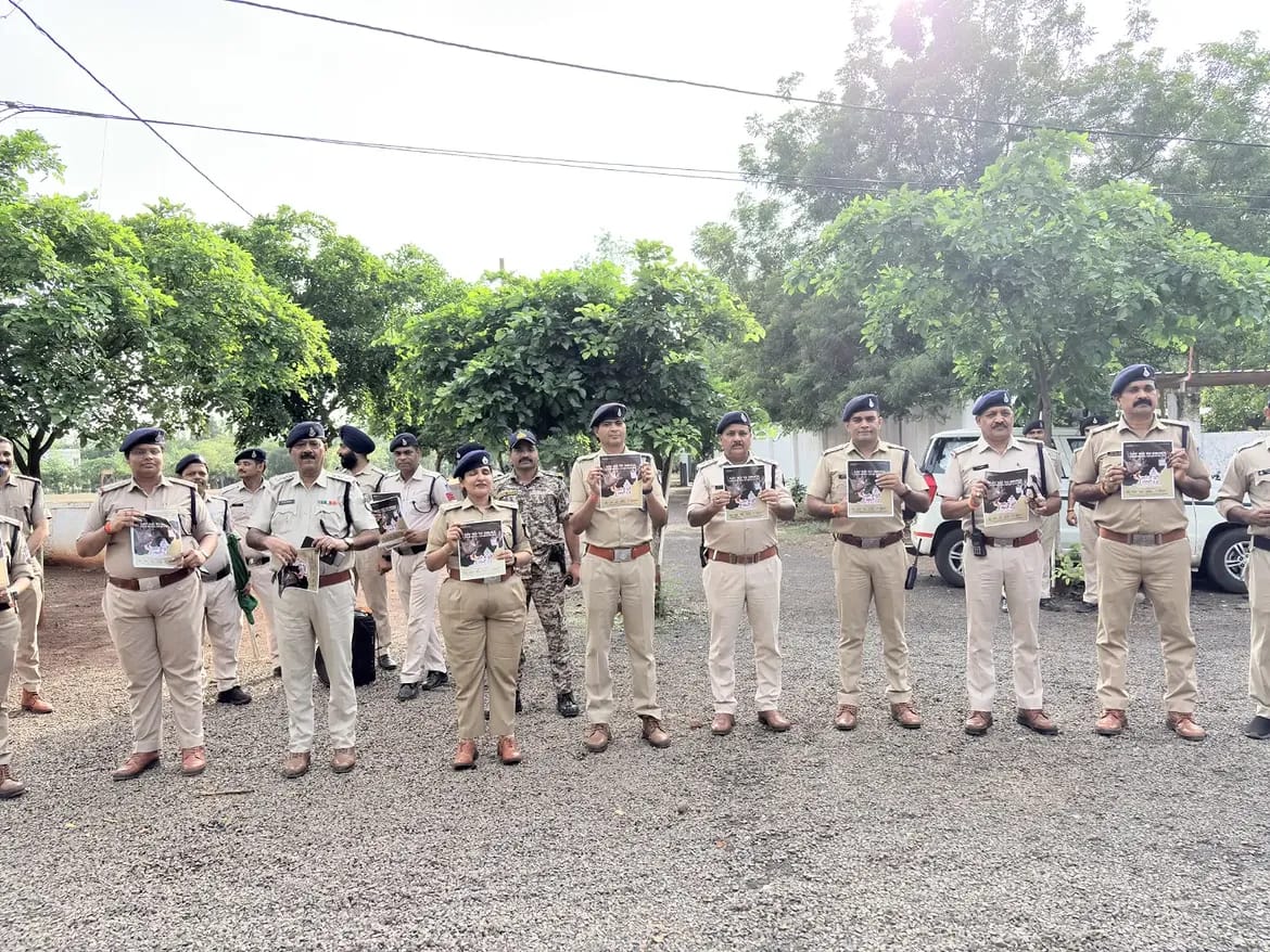 नशे से दूरी है ज़रूरी 2.0: गुना में 15वें दिन निकली ऐतिहासिक जनजागरूकता रैली, एसपी हितिका वासल का बड़ा संदेश