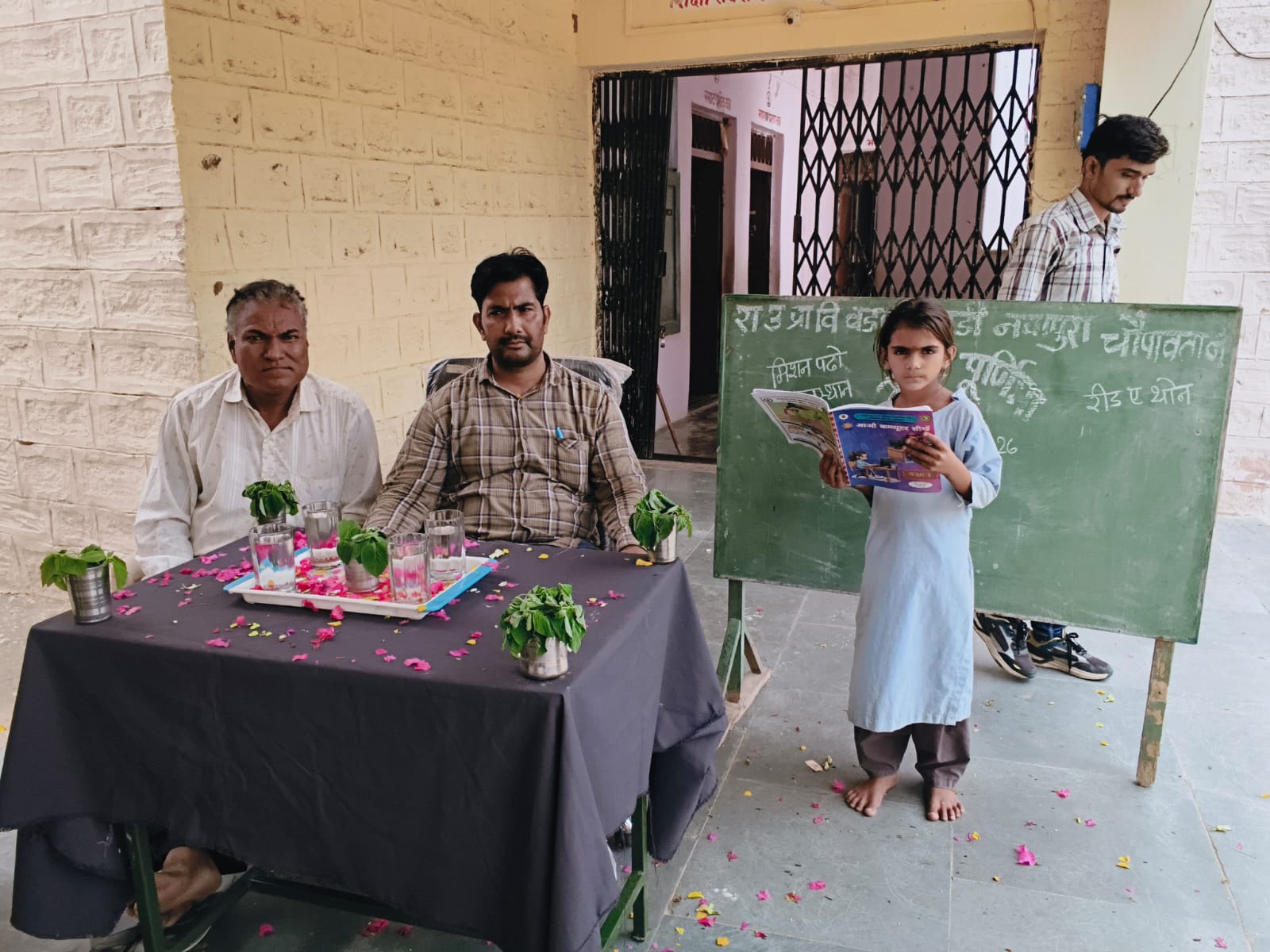 बालिकाओं का सशक्तिकरण और पठन संस्कृति ही विकसित भारत का आधार: Dr. Vyas