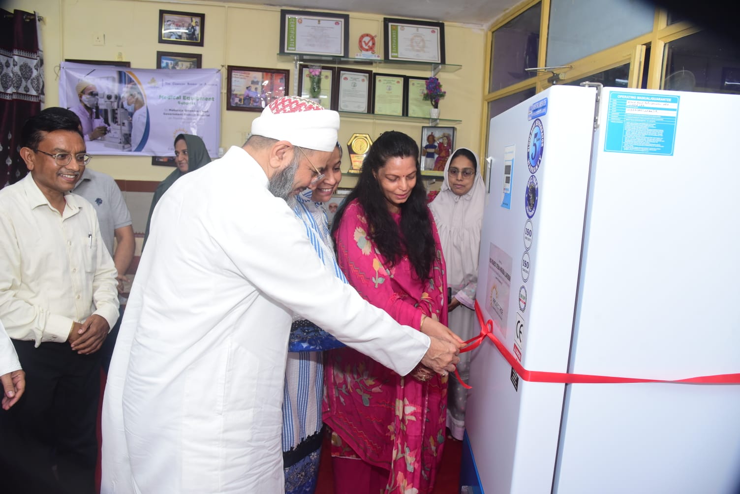 Dawoodi Bohra समुदाय ने अलीराजपुर जिला अस्पताल को ब्लड बैंक के आधुनिक उपकरण किए भेंट, स्वास्थ्य सेवाओं को मिलेगी नई मजबूती