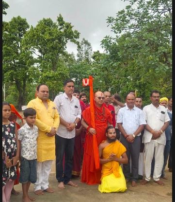 रेउसा चरण तीर्थ पावन धाम पहुंचे जगद्गुरु रामानंदाचार्य, भक्तों का उमड़ा सैलाब