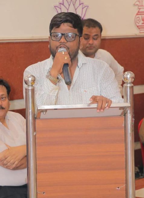 उठावनी : श्रद्धांजलि के बहाने रिश्तों की वास्तविकता का आईना –Anuj Jain “क्रांति”