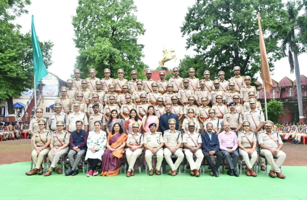Sagar : जवाहरलाल नेहरू पुलिस अकादमी सागर में 43 आबकारी अधिकारियों का भव्य दीक्षांत समारोह, राष्ट्रसेवा का लिया संकल्प
