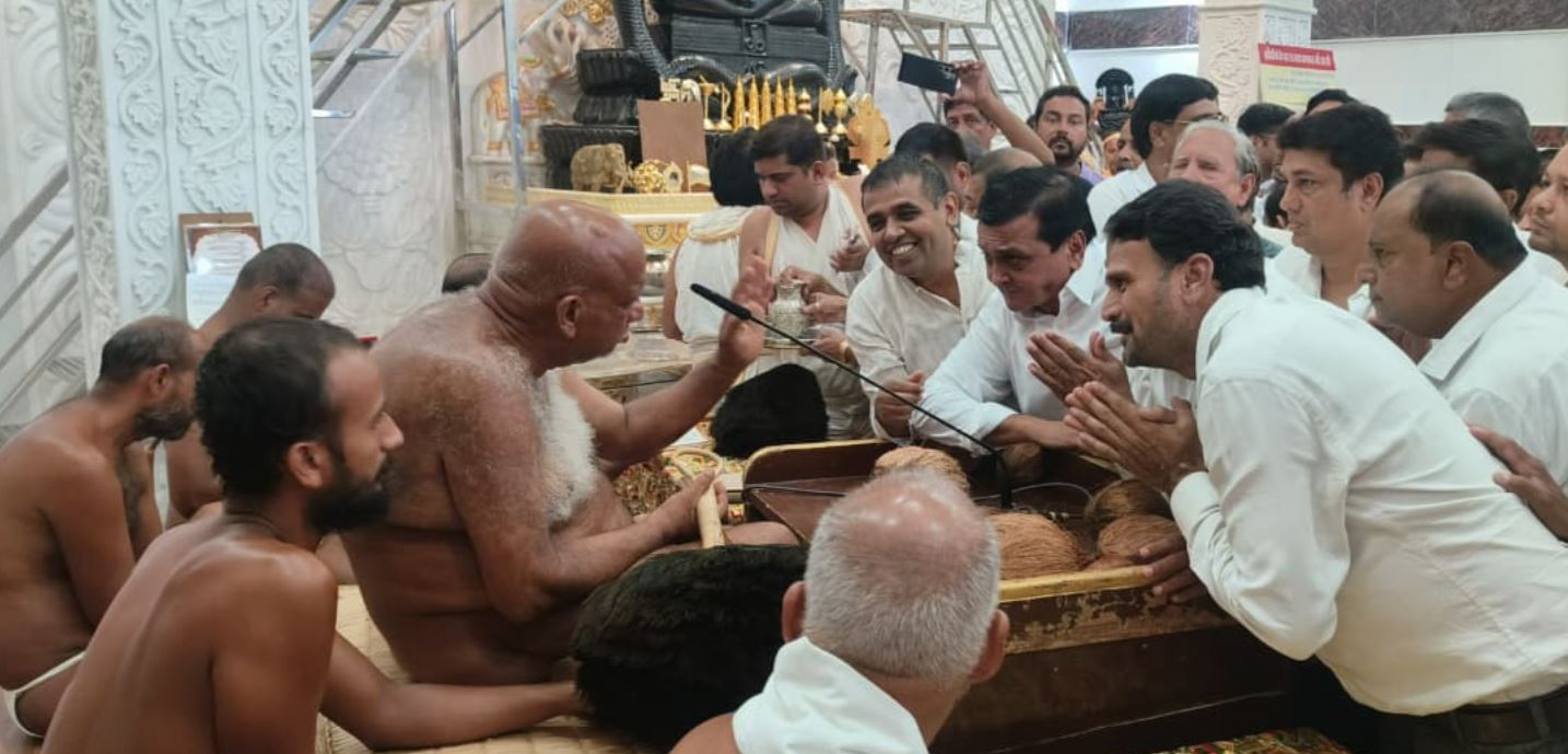 पूज्य मुनि पुंगव श्री 108 सुधा सागर जी महाराज का ऋषि तीर्थ डकाचिया में भव्य मंगल प्रवेश