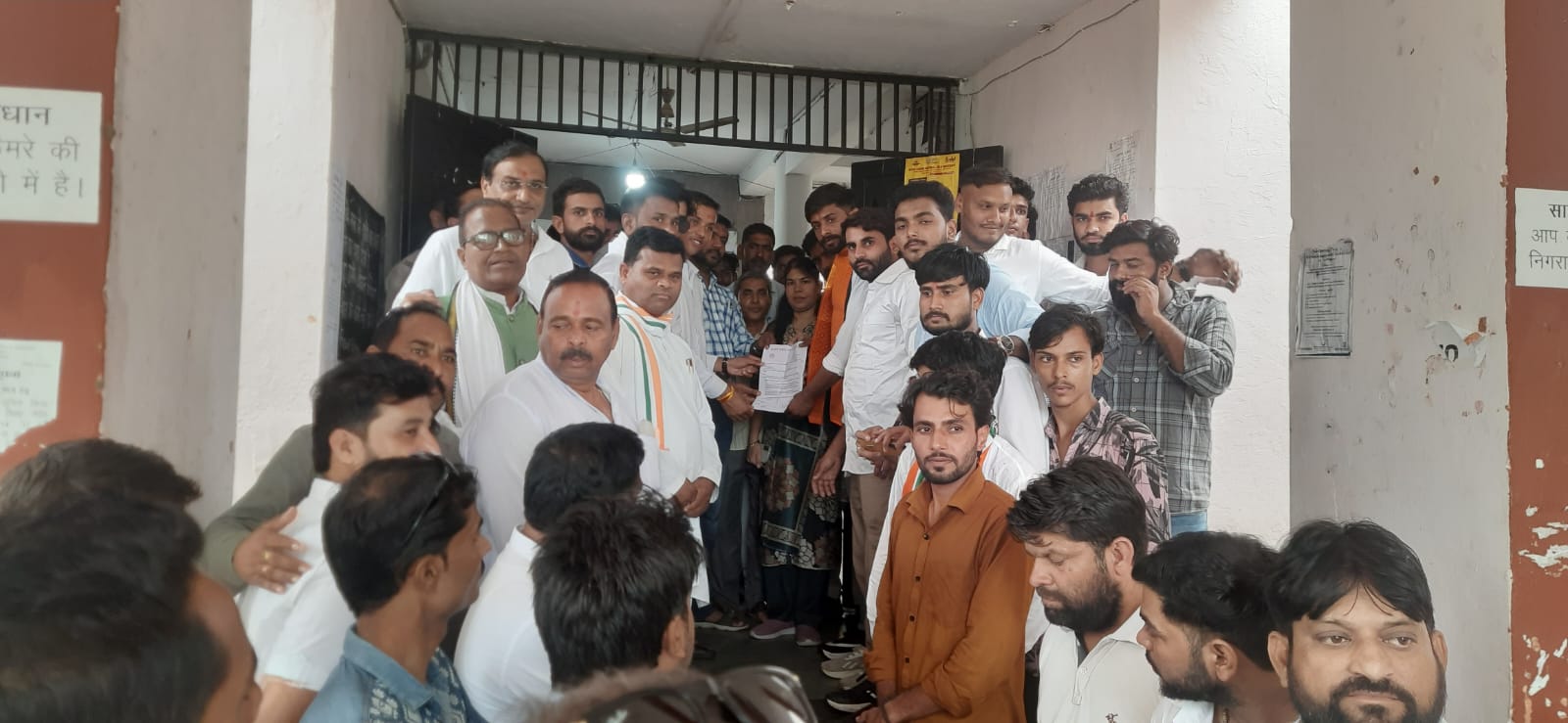 सारंगपुर में NSUI जिलाध्यक्षों का भव्य स्वागत, कॉलेज की 6 प्रमुख मांगों को लेकर आयुक्त के नाम सौंपा ज्ञापन