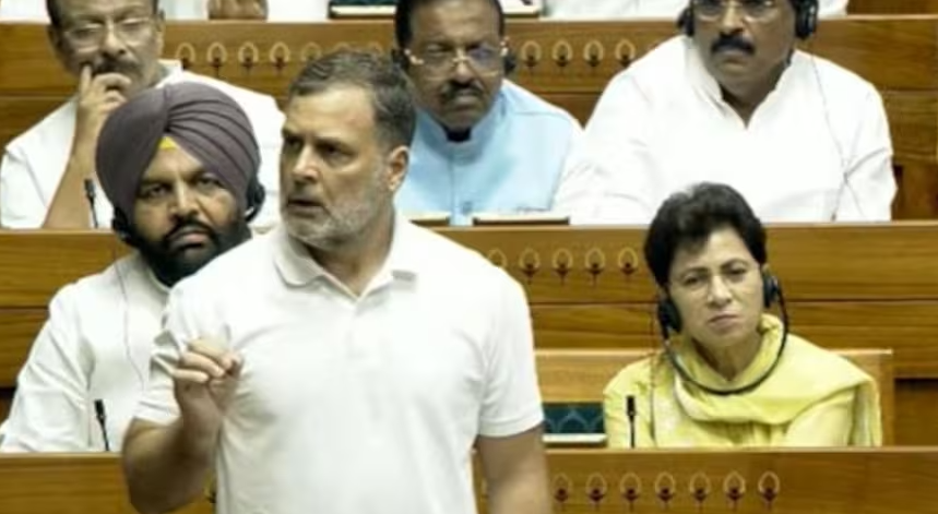 Parliament Monsoon Session 2026: राहुल गांधी के ‘इडियट’ और ‘अंधभक्त’ वाले बयान पर लोकसभा में हंगामा, स्पीकर ने रिकॉर्ड से हटवाया शब्द