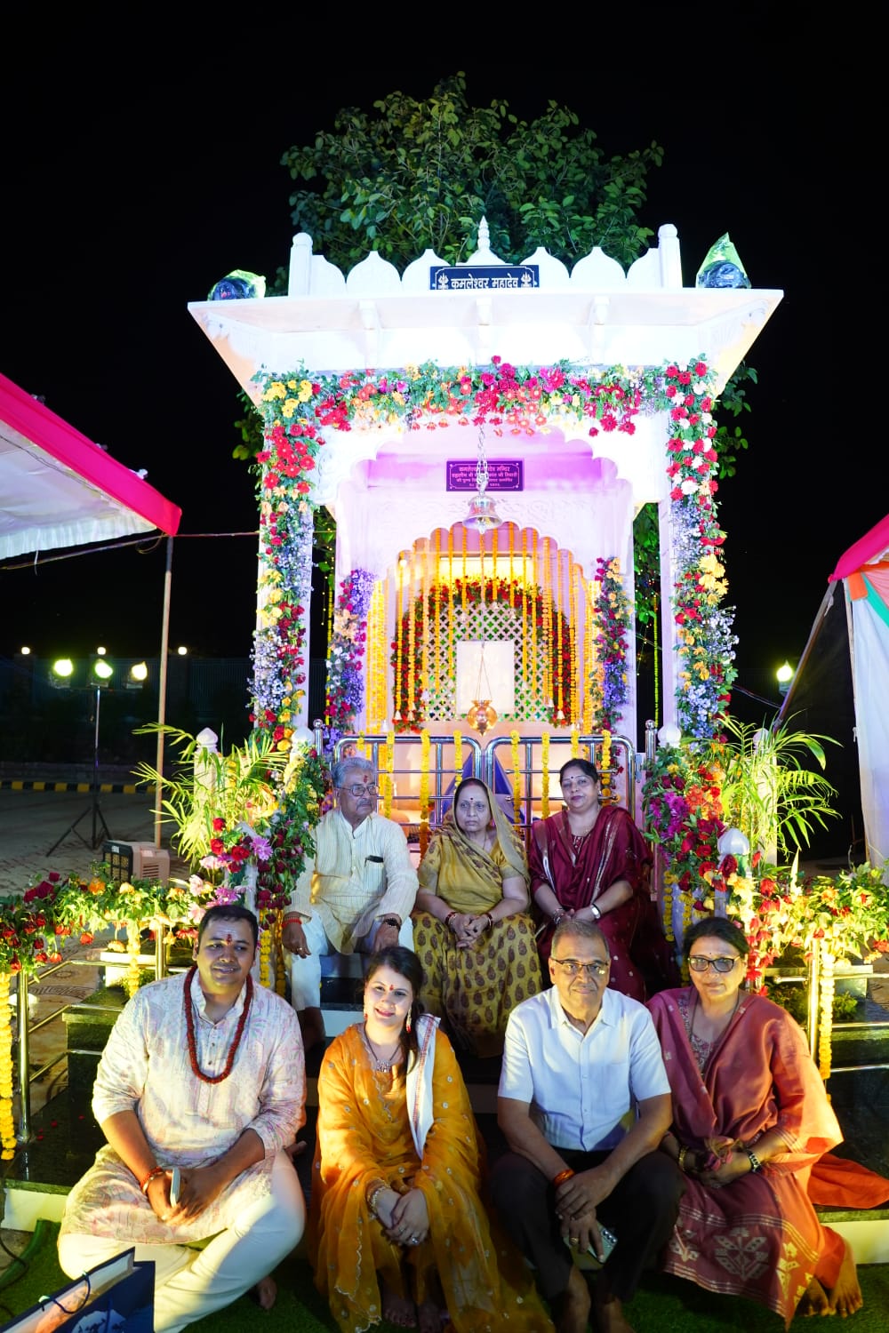 Priests perform Vedic rituals during the Lord Shiva Pran Pratishtha ceremony at Manasarovar Medical College and MGU Hospital