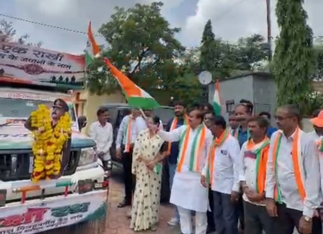 10 हजार राखियां लेकर तनोट बॉर्डर रवाना हुआ रथ, वीर जवानों के लिए झाबुआ की अनूठी पहल
