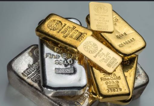 Gold Silver Price Today 1 August 2026: अगस्त के पहले दिन सोना चमका, चांदी के भाव में नहीं आया बदलाव
