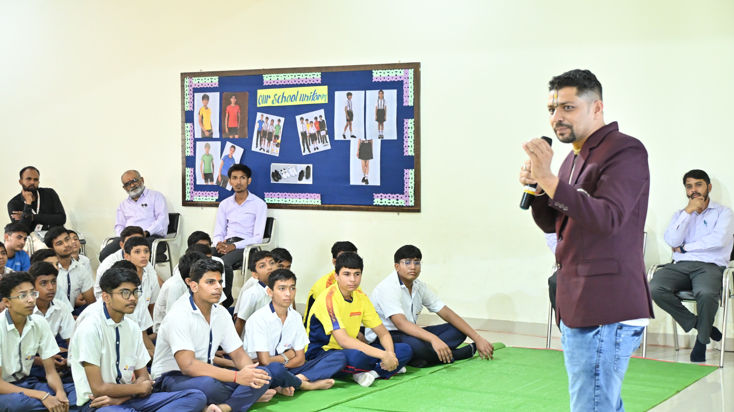 सेठ एम.आर. जयपुरिया स्कूल बड़वानी में ‘नशे से दूरी है जरूरी’ विषय पर कार्यशाला, विद्यार्थियों को साइबर क्राइम के प्रति भी किया जागरूक