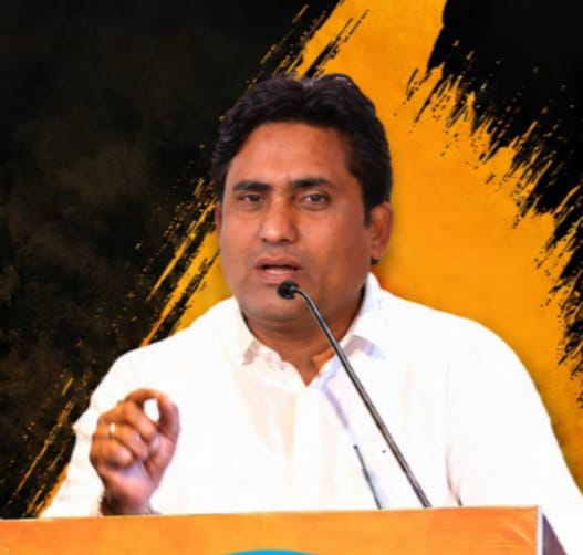 आठनेर बस स्टैंड से अतिक्रमण हटाने पर विवाद, स्वतंत्र किसान पार्टी ने किया विरोध