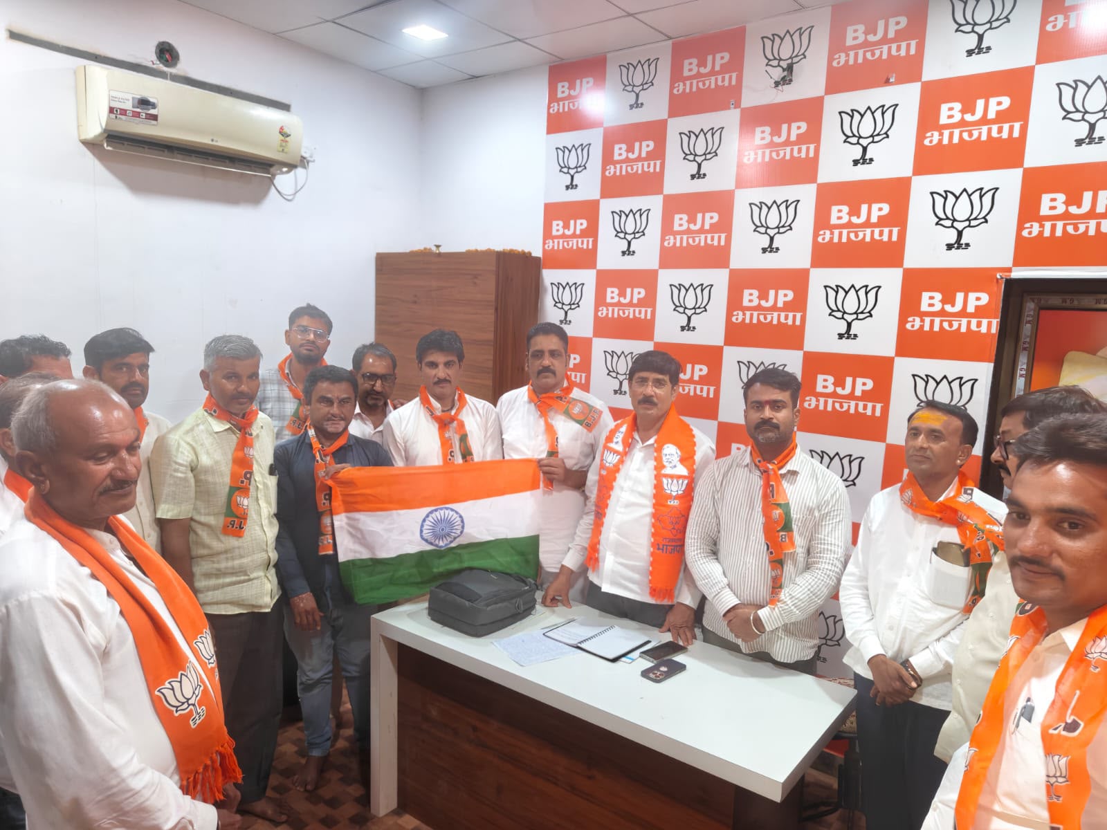 BJP कार्यालय में ‘हर घर तिरंगा’ अभियान की तैयारी बैठक आयोजित, बूथ स्तर तक सौंपी गई जिम्मेदारियाँ