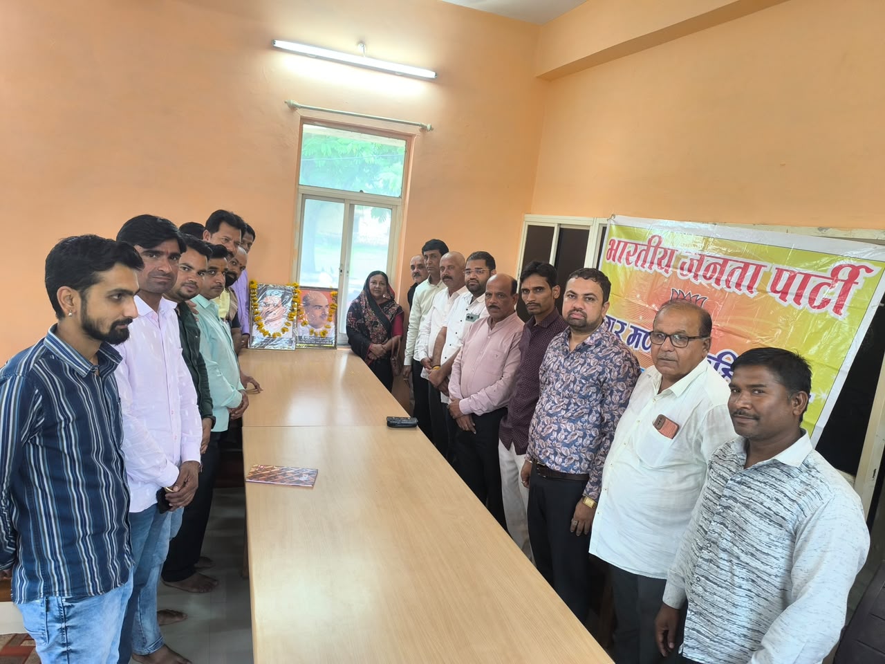 महिदपुर : भाजपा नगर मंडल की मासिक बैठक आयोजित, नवनियुक्त एल्डरमैन का हुआ स्वागत