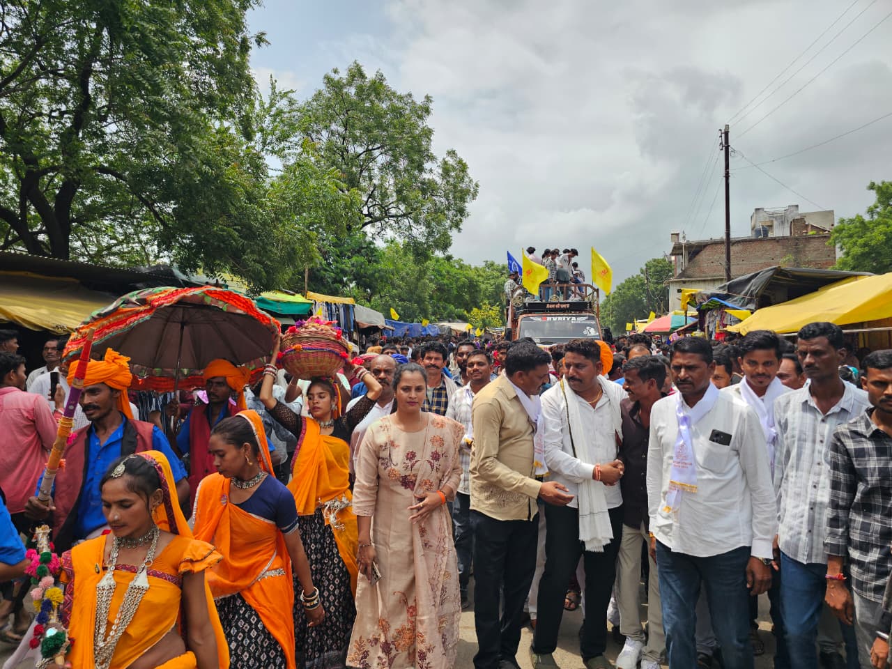 टांडा में विश्व आदिवासी दिवस का भव्य आयोजन, उमंग सिंघार बोले- आदिवासी समाज की लड़ाई मरते दम तक लड़ूंगा