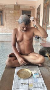 मुनिश्री उपशांत सागर महाराज ने केशलोच कर दिया आत्मसंयम और त्याग का संदेश