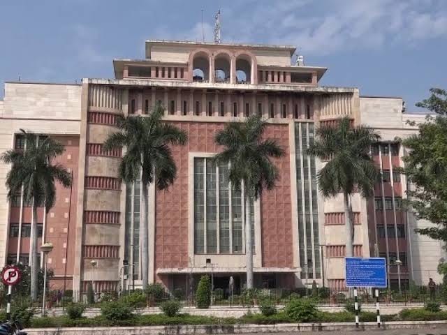MP में 24×7 कारोबार की राह साफ, राज्यपाल ने नई कार्यस्थल सशक्तिकरण संहिता 2026 को मंजूरी दे दी, व्यापारियों को मिली बड़ी राहत