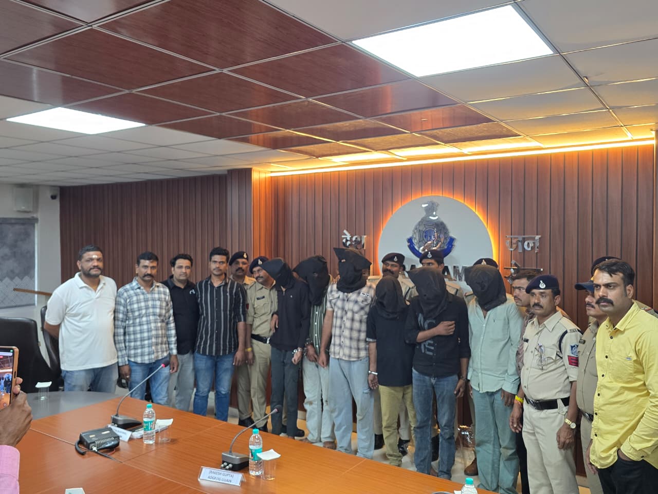 48 घंटे में बड़ी सफलता: रतलाम सराफा व्यापारी लूट का खुलासा, 6 आरोपी गिरफ्तार, 5.5 करोड़ का माल बरामद