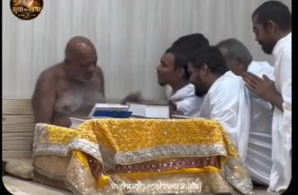 5 दीक्षार्थियों को मिला मुनि सुधा सागर जी महाराज का दिव्य मंगल आशीर्वाद, अद्भुत दृश्य