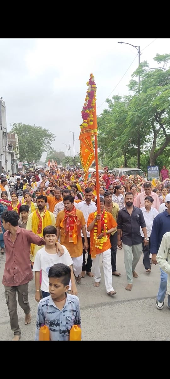 Nagda : सामाजिक समरसता मंच के तत्वावधान में निकली भव्य कावड़ यात्रा, पाल्या कला से भीकमपुर तक उमड़ा आस्था का सैलाब