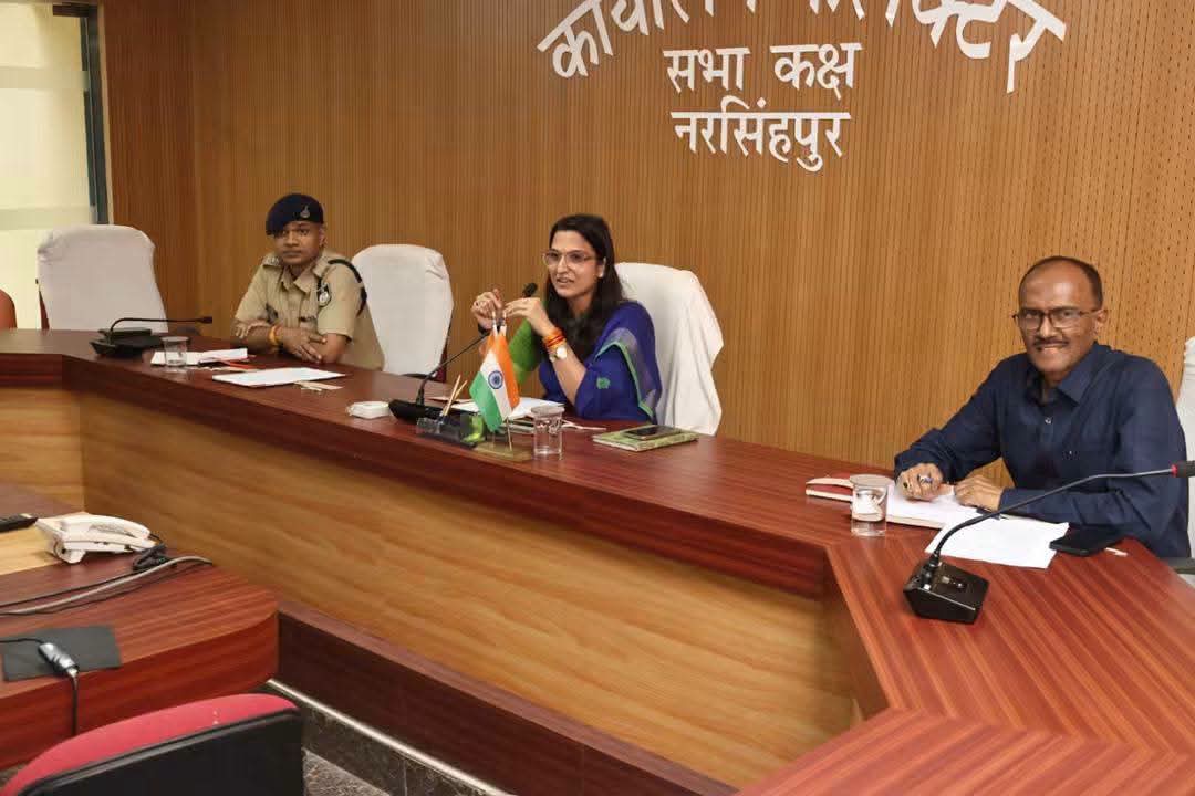 नरसिंहपुर में त्योहारों पर प्रशासन का बड़ा फैसला, सड़क पर नहीं लगेंगे गणेश पंडाल