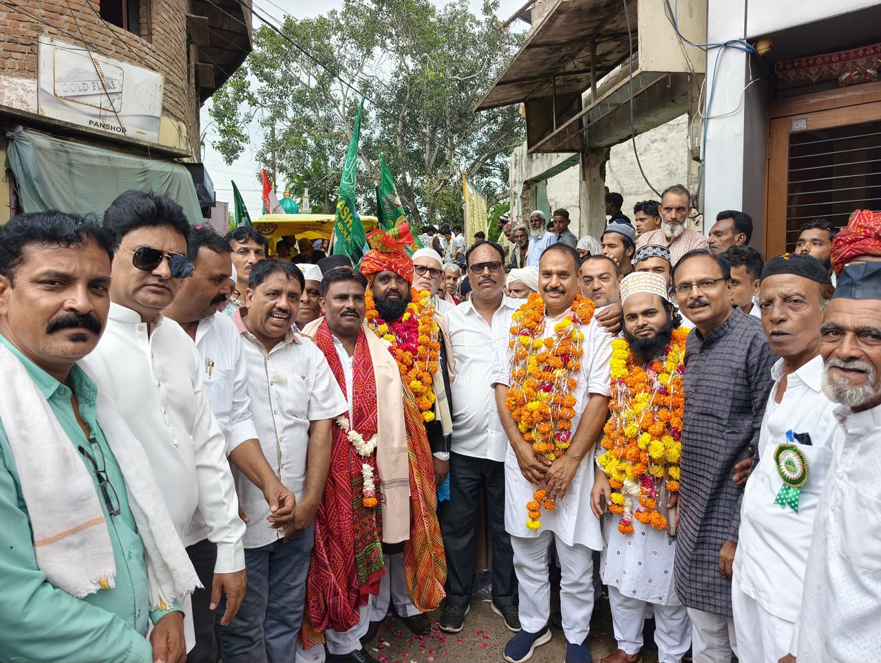 महिदपुर में ईद मिलादुन्नबी के चल समारोह का कांग्रेसजनों ने किया स्वागत