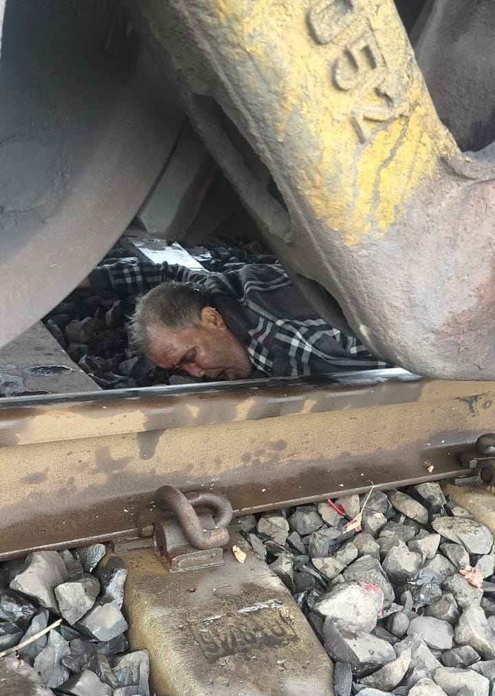 रक्षाबंधन पर मातम: दमोह में एक ही परिवार के 3 लोगों की ट्रेन की चपेट में आने से मौत