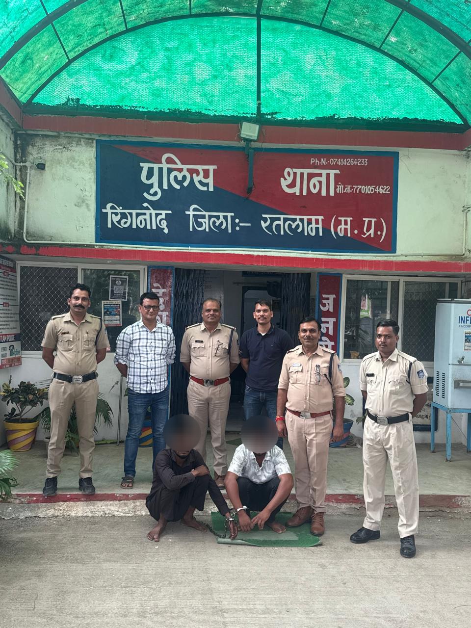 रतलाम में रिंगनोद पुलिस की बड़ी कार्रवाई: 950 ग्राम अफीम के साथ 2 युवक गिरफ्तार, बाइक भी जब्त