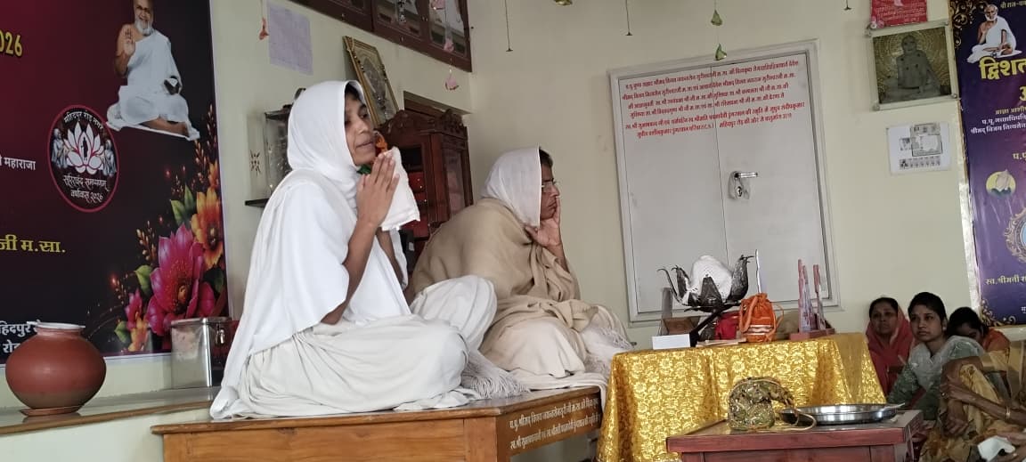 नवकार महामंत्र में अनंत शक्ति, श्रद्धाभाव से नियमित स्मरण कल्याणकारी : साध्वी डॉ. अमृतरसा श्रीजी