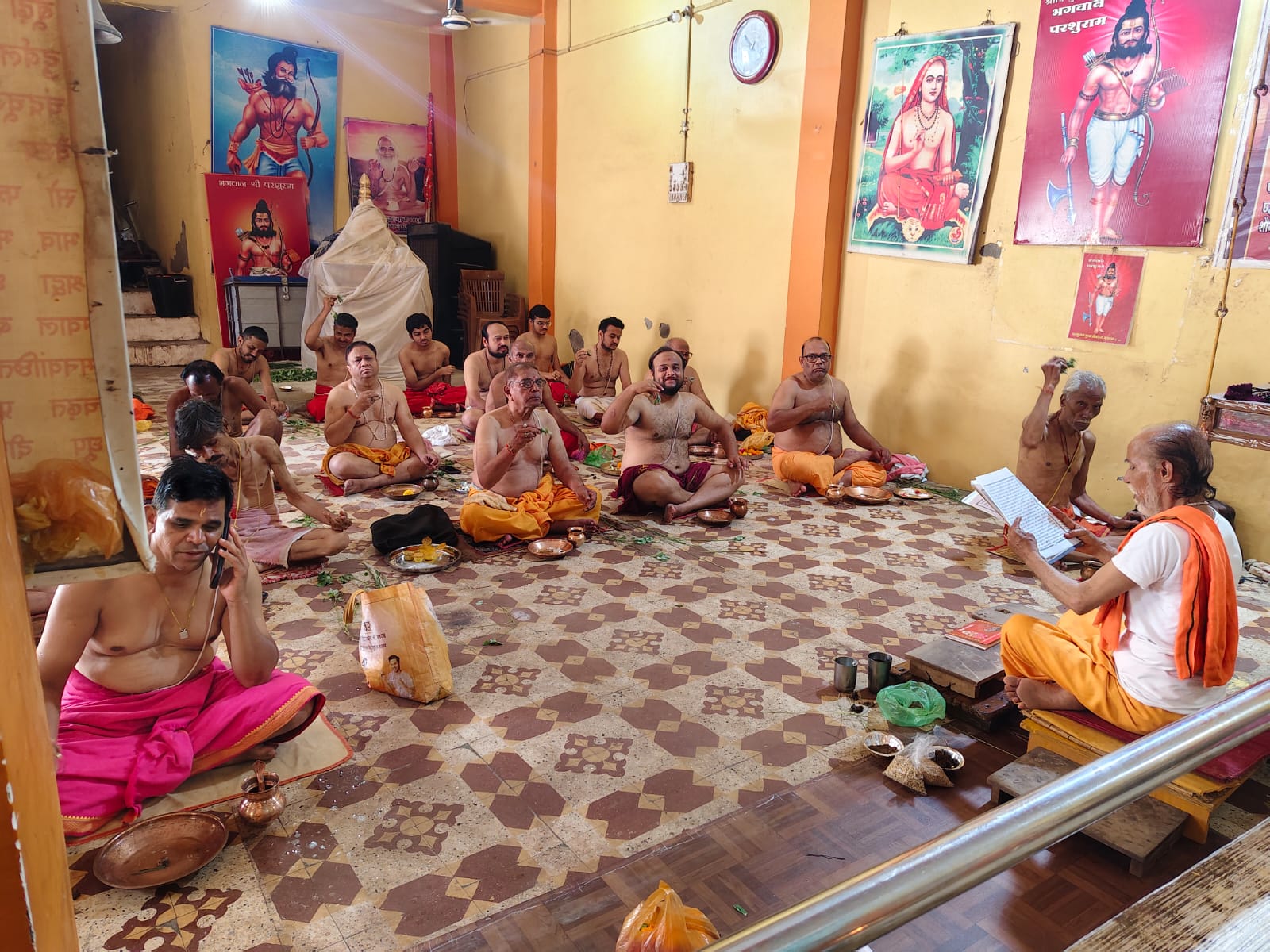 मनावर में ब्राह्मण समाज ने विधि-विधान से किया श्रावणी उपाकर्म, वैदिक मंत्रोच्चार के बीच बदले यज्ञोपवीत