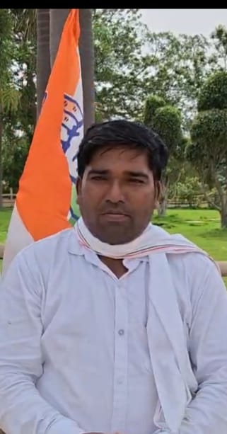 मॉडल स्कूल के पास कचरा डंपिंग का विरोध, आदिवासी कांग्रेस ने नगर परिषद मनावर को सौंपा ज्ञापन