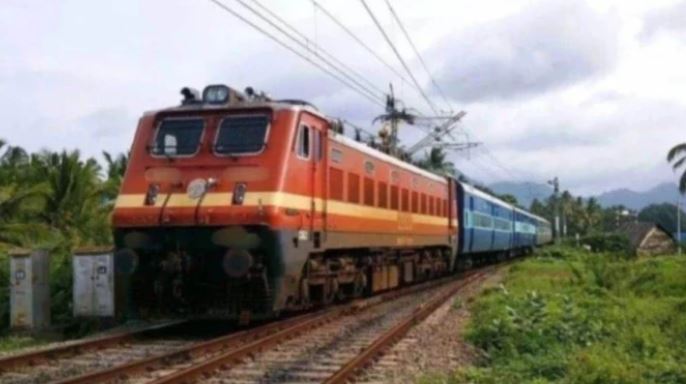 रेलवे की शहडोल को बड़ी सौगात: नर्मदा एक्सप्रेस का वेंकटनगर में ठहराव फिर बहाल, 5 सितंबर से यात्रियों को मिलेगी सुविधा