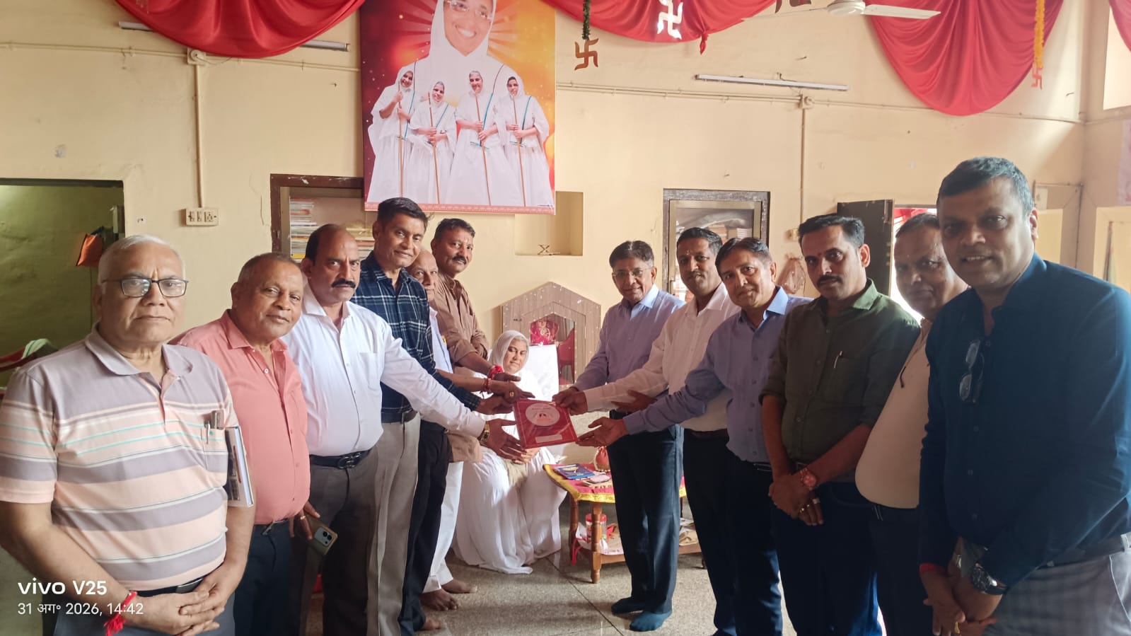 महिदपुर में सामूहिक वर्षीतप आराधना जारी, 89वें उपवास के बियासने का लाभ बुरड़ परिवार ने लिया