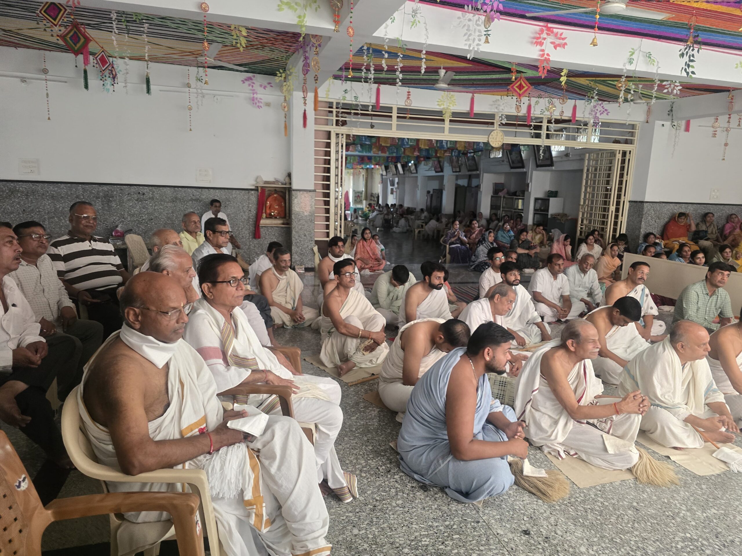 दीक्षा अर्ध-शताब्दी वर्ष पर गूंजा गुरु गुणगान, झाबुआ श्री संघ ने लिया 9 करोड़ जाप का महासंकल्प