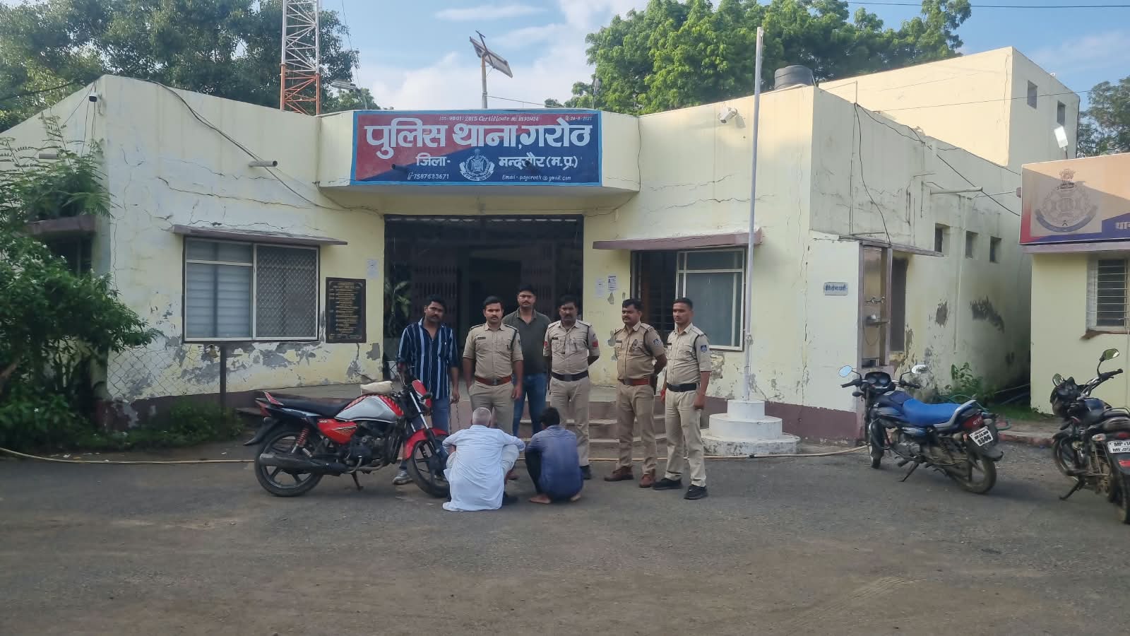 Garoth Police Action: 2 किलो अफीम के साथ दो आरोपी गिरफ्तार, एक फरार