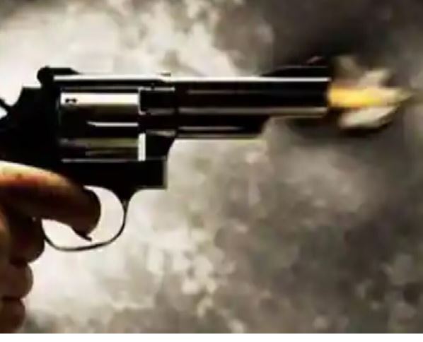 Delhi के नरेला में जिम के बाहर प्रॉपर्टी डीलर की गोली मारकर हत्या, तीन हमलावरों पर शक