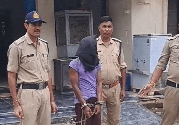 Rewa में लव ट्रायंगल में दोस्त की हत्या का खुलासा, शराब पिलाकर धारदार हथियार से किया हमला