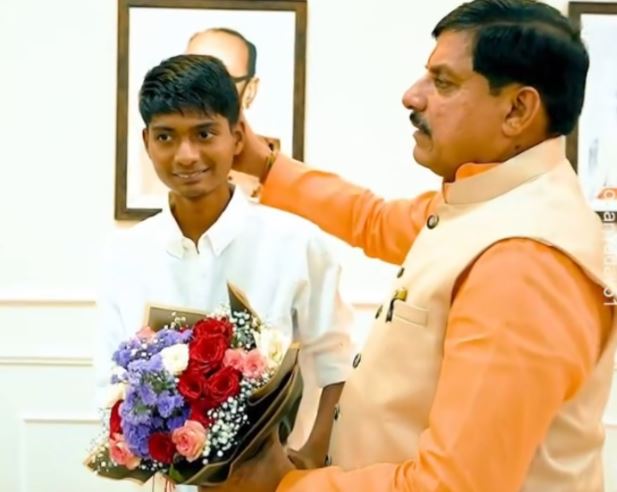 CM मोहन यादव से मिले ‘बिट्टू तबाही’, अजनार नदी की सफाई मुहिम की मुख्यमंत्री ने की सराहना
