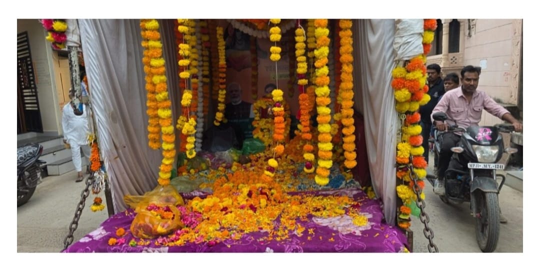 Manawar : संत रविदास जयंती पर मनावर में निकली कलश वंदन यात्रा, सामाजिक समरसता और एकता का दिया संदेश