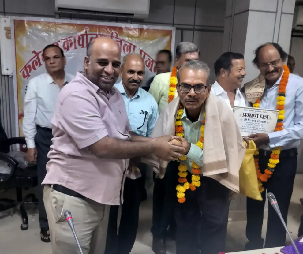 पड़ाना : 35 साल तक विद्यार्थियों का भविष्य संवारने वाले शिक्षक रमेश चंद्र नागर को सेवानिवृत्ति पर सम्मान