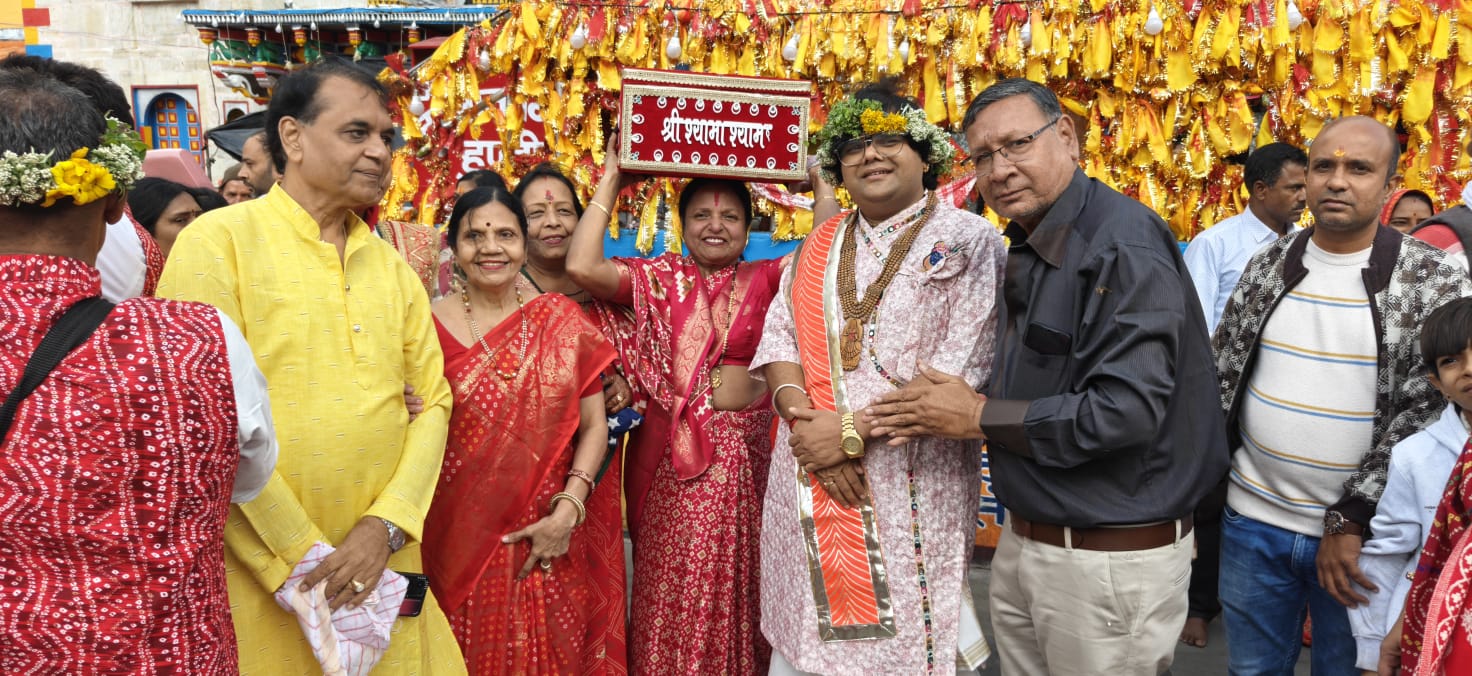 बदरीनाथ धाम में सात दिवसीय श्रीमद्भागवत कथा का भव्य शुभारंभ, इंदौरी भक्त मंडल ने निकाली कलश यात्रा