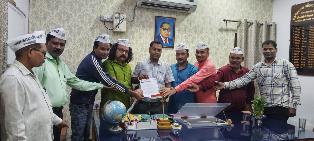 गंदे नालों में भुजरिया विसर्जन और दंगल के आयोजन पर विवाद, AAP नेता ने CMO से की निष्पक्ष जांच की मांग