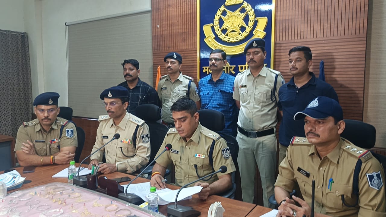 5 राज्यों में 17 जगह नकबजनी करने वाली बागरिया गैंग का पर्दाफाश, छह आरोपी गिरफ्तार