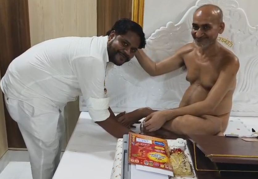Sonal Jain  को जन्मदिन पर मिला संतों का मंगल आशीर्वाद, तिजारा में किए आचार्य विमर्श सागरजी के दर्शन