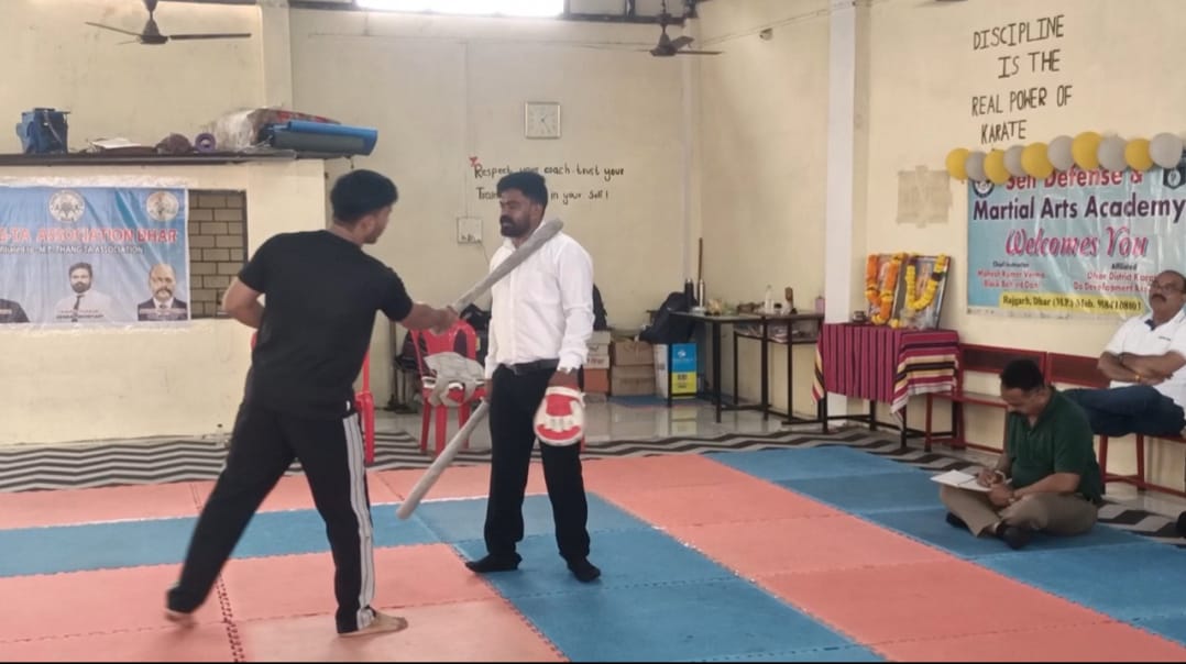 Rajgarh में प्रथम संभागीय थांग-ता मार्शल आर्ट्स प्रशिक्षण सेमिनार संपन्न, चार जिलों के खिलाड़ियों ने लिया प्रशिक्षण