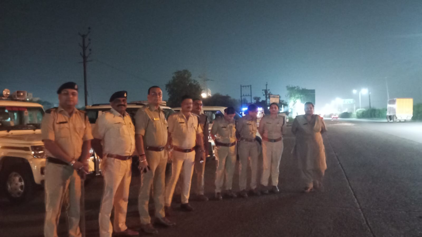 Indore मांगलिया टोल पर आबकारी अधिकारियों का औचक निरीक्षण, जांच व्यवस्था के दिए निर्देश